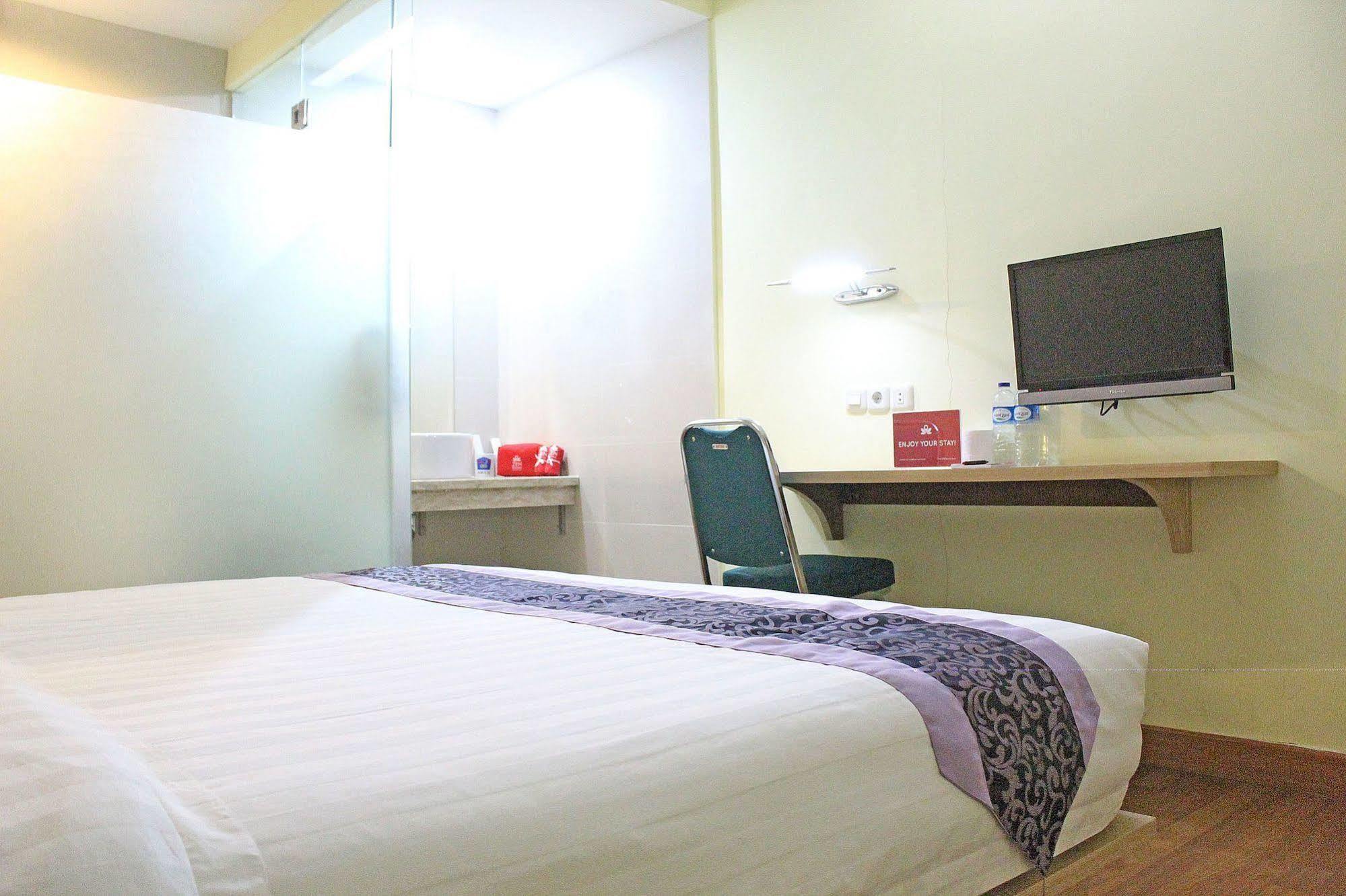 Zen Rooms Rujia Pecenongan Dżakarta Zewnętrze zdjęcie
