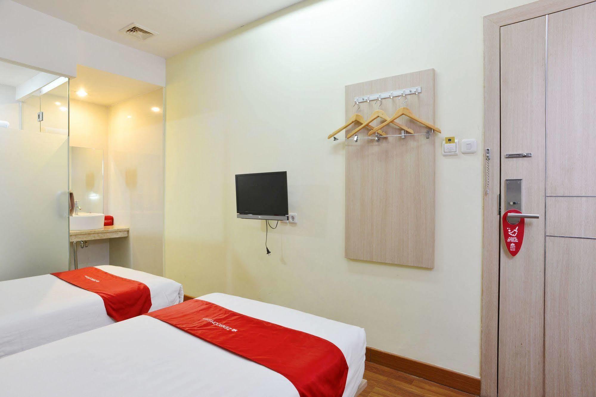 Zen Rooms Rujia Pecenongan Dżakarta Zewnętrze zdjęcie